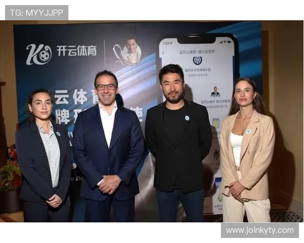 开云体育网球拍品牌推荐与性能对比助你做出明智的购买决策 开云体育网球拍品牌推荐与性能对比助你做出明智的购买决策